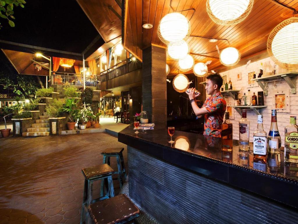 Bastianos Bunaken Dive Resort Ngoại thất bức ảnh
